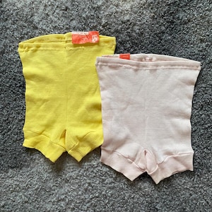Vintage langes Bein Baumwolle Höschen M Größe Damen Dessous Rosa oder Gelb gerippte Baumwolle Pumphose MARAT Retro Unterwäsche Größe von Tag 44 - 46