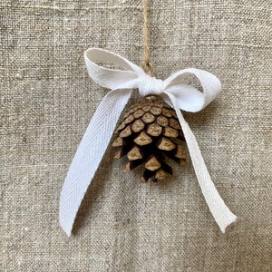 Decorazioni per matrimoni naturali, pigne, ornamenti per l'albero di Natale, fiocco in cotone bianco, addio al nubilato, decorazioni rustiche ed eleganti, decorazioni in stile bosco, pigna scandinava