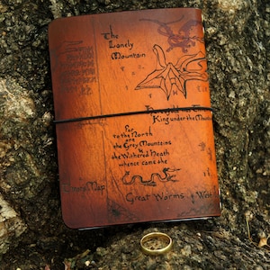 PLUS PETITE taille seigneur des anneaux voyageurs, couverture de carnet de voyage en cuir, carnet de cartes en cuir lotr, carte de montagne solitaire, terre du milieu, hobbit image 4