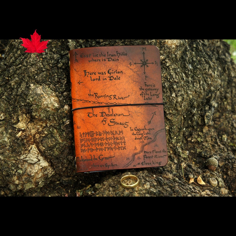 PLUS PETITE taille seigneur des anneaux voyageurs, couverture de carnet de voyage en cuir, carnet de cartes en cuir lotr, carte de montagne solitaire, terre du milieu, hobbit image 1