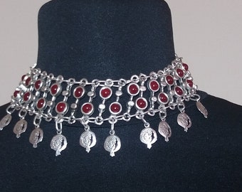 Collier Pendentif Ethnique Anahit - Longueur 46-50cm, Argenté, Alliage Plaqué Argent - Neuf Sans Emballage