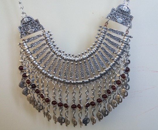 Collier Pendentif Demi-lune Grenat - Style Ethnique Arménien - Plaqué Argent - 43cm
