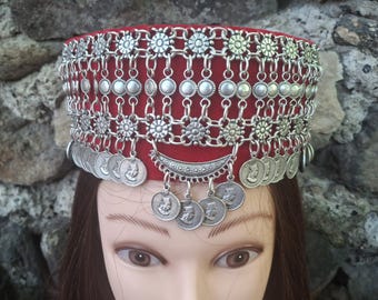 Tocado tradicional armenio con moneda caída: corona nupcial étnica plateada