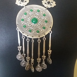 Collier Païen Arménien Ethnique – Pendentif Pièce Tombante Argenté – Alliage Acier – 41-45 Cm – Neuf Sans Emballage