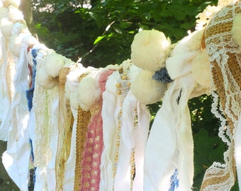 Ghirlanda di lusso per glamping realizzata a mano - Lino rosa e crema Natchez, striscione in tessuto boho, sfondo per matrimoni, decorazione per baby shower