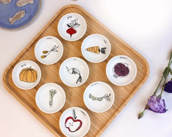 Colorful Rosh Hashana Seder Plate Set – 9 Ceramic Simanim Bowls on Bamboo Tray  Festive Jewish New Year Table Decor  Wood & Porcelain Gift