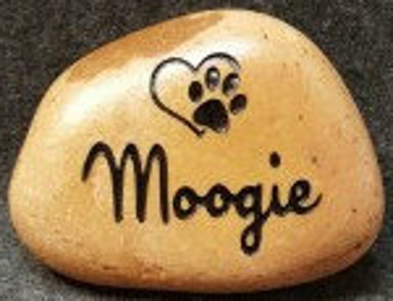 PAW/HEART Pet MEMORIAL Stone 5”/6” Personalized Name Engrave Stone