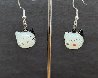 Lindos pendientes de gato de cristal