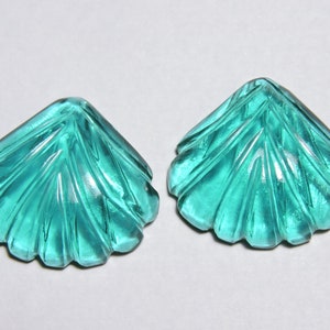 2 Pieces 1 Matched Pair Teal Green Quartz Carved Shell Loose Gemstone Size 24X22 MM
