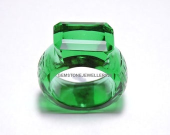 1 Piece Emerald Green Quartz Hand Carved Single Gemstone Made Ring/Hand Carved Rings/Beautifull Rings/Gemstone Made Rings.