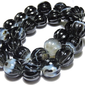 26 Pieces Natural Double Color Onyx Carved Melon / Onyx Melon / Double Color Melon / Gemstone Melon / Carved Gemstone / Size 10-11 MM