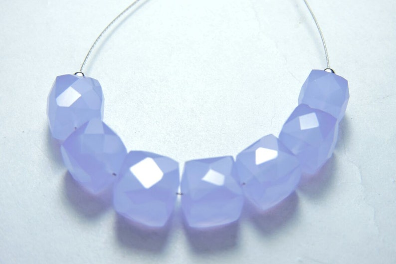 25/% OFF 7 Pcs Beautiful Lavender Chalcedony Faceted Cube Boxes Beads Size 7-8 MM