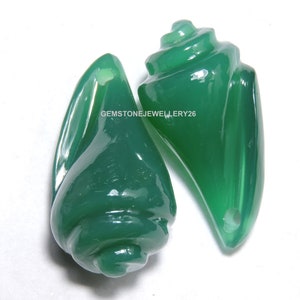 1 para naturalnych zielonych onyksowych rzeźbionych okrągłych muszli Shankh / muszli Shankh wykonanych z onyksu / rzeźbionych kamieni szlachetnych / rozmiar 26 x 13 mm