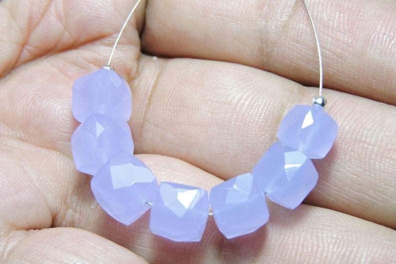 25/% OFF 7 Pcs Beautiful Lavender Chalcedony Faceted Cube Boxes Beads Size 7-8 MM