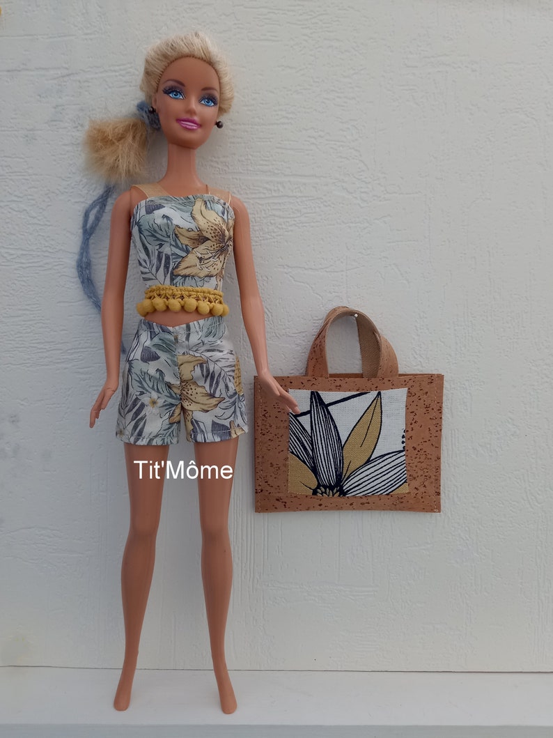 Short, haut et sac à main pour poupée Barbie/sac de plage Barbie/short Barbie/haut Barbie/vêtements Barbie/mode été Barbie/modèle unique image 5