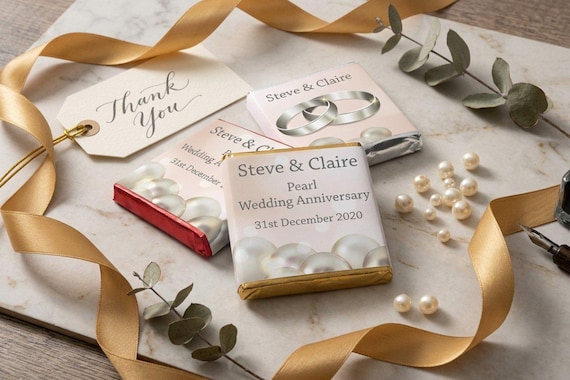 Pearl Wedding Anniversary Favours | Personalised 30th Anniversary Chocolate Squares | Custom Party Sweets for Guests V1