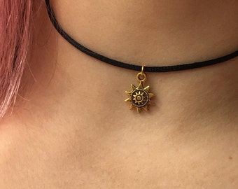 Sun Choker Halskette Gold / Silber Sonnenblume 90er Jahre Choker an schwarzer Kordel