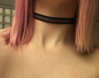 Black Lace Ribbon Choker - Simple and Striking