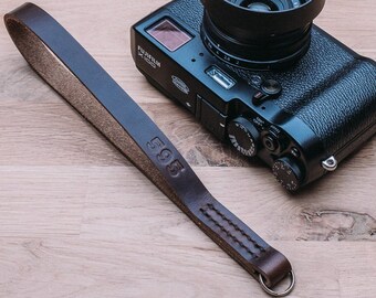 Leather wrist Camera Strap for Mirrorless, Nikon, Canon, Leica, Fujifilm X series, Olympus, 35mm, old cameras, DSLR, vintage & more.