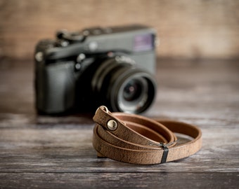 Short Leather Camera Strap for your Camera. film and classic cameras, mirrorless. Antique Brown Leather Camera Strap. Leather Camera Strap