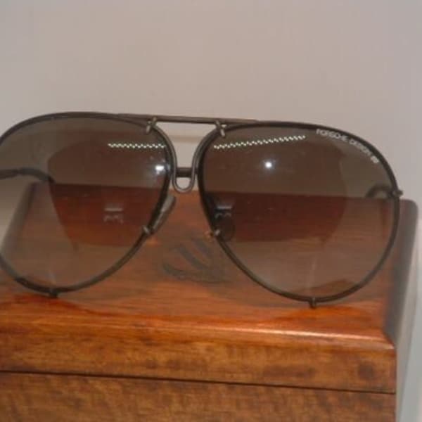 Pre-Owned Women’s Black Porsche Design 5623 Carrera Sunglasse