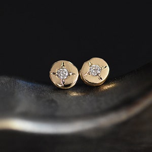 Pendientes de pepitas con diseño de estrella: Pendientes de piedras preciosas en oro de 9 quilates o plata de ley - Moissanita, rubí, zafiro