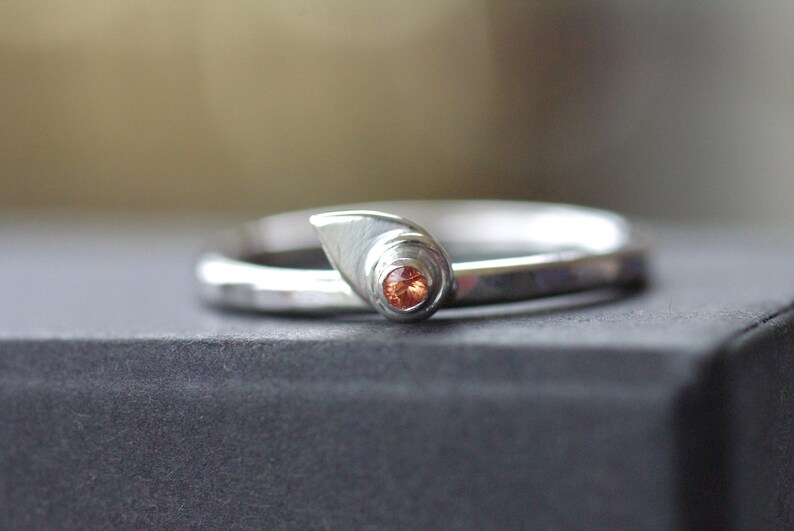 Orange Sapphire Ring Silver Petal Ring Hammered Ring Band Deep Orange Sapphire Sterling Silver Ring September Birthstone Ring
