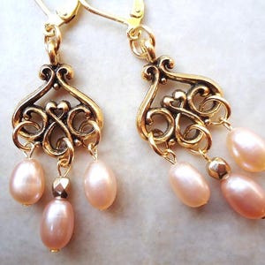 Süßwasserperle baumeln Ohrringe Elfenbein Hochzeit Tropfen Gold Kronleuchter Statement Braut Edelstein formales Weiß Geburtstagsgeschenk handgemacht