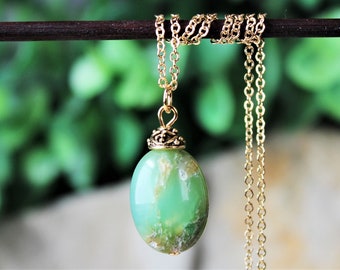 Green Chrysoprase Gemstone Pendant Necklace.Gold.Chain.Statement.Silver.Bridal.Bridesmaid.Bohemian.Layering.Stone.Small.Gift.Handmade.
