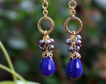 Boucles d'oreilles pendantes avec pierres précieuses multiples paon, perle d'eau douce, jade bleu, métal doré, argent, pendentif goutte, cerceau, cerceau, cadeau de mariée fait main