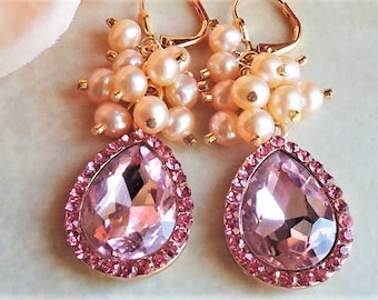 Pendientes de cristal Swarovski rosa: racimo de perlas de agua dulce, joyería nupcial llamativa, regalo, hechos a mano.