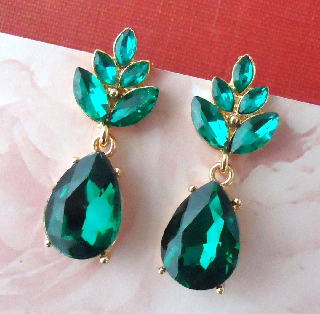 Orecchini pendenti con cristalli Swarovski verde smeraldo
