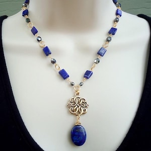 Blau Lapis Lazuli Stein Anhänger Halskette Gold Silber Marine Blau Statement Perlenarbeit Perlenkette Chunky Urlaub Geschenk Handmade