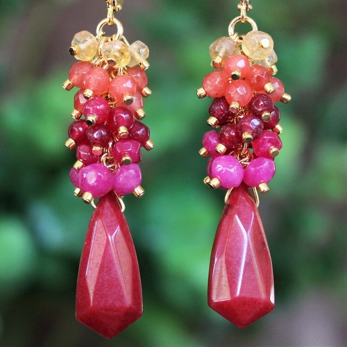 Boucles D'oreilles Pendantes Le Bijou Français - Cristal Rose, Métal Or, Dormeuses, Neuf Avec étiquettes