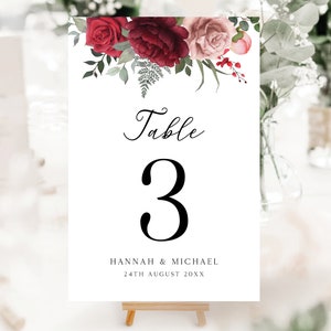 Numéros de table de mariage floraux bordeaux, Cartes de visite imprimées pour une réception de mariage, Numéros de table floraux, Bordeaux et rose poudré