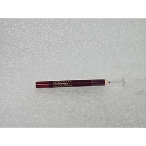 Puede incluir: Un letrero de madera rústico con el texto "Welcome to our home" en letras blancas. El letrero presenta un acabado envejecido y un diseño sencillo y acogedor, ideal para la decoración de la puerta principal.