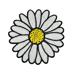 May include: Embroidered daisy patch featuring white petals with black outlines and a yellow center. This floral patch is suitable for clothing, bags, or other fabric items. The daisy design is a classic and cheerful motif.