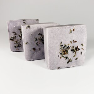 Lavender Coconut Oil Soap, handmade soap, unisex soap, moisturising soap, coconut oil soap imagem 2