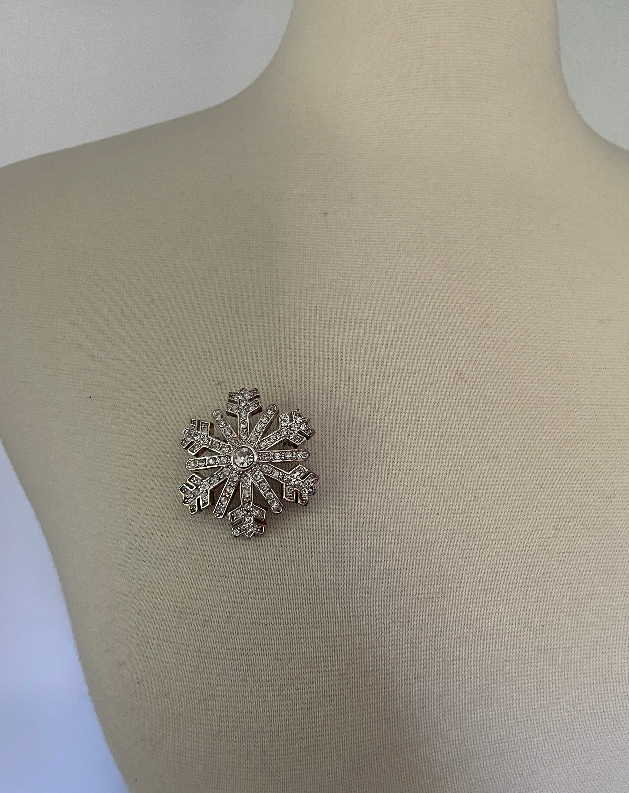 BAGUE DOREE COEUR , STRASS ;Neuve de stock ; Taille 56,5 (étiquette 18