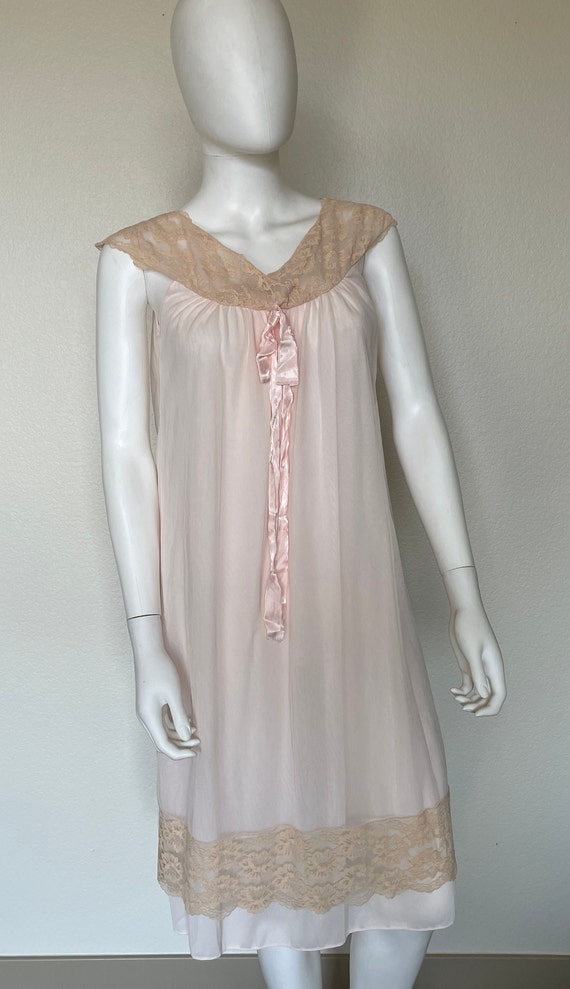 Vintage ILGWU 50’s Pink Nylon Chiffon Lace Layer … - image 2