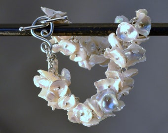 Keshi pearl flowers bracelet.