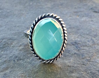 Aqua Chalcedony artisan jewelry ring with hammered band