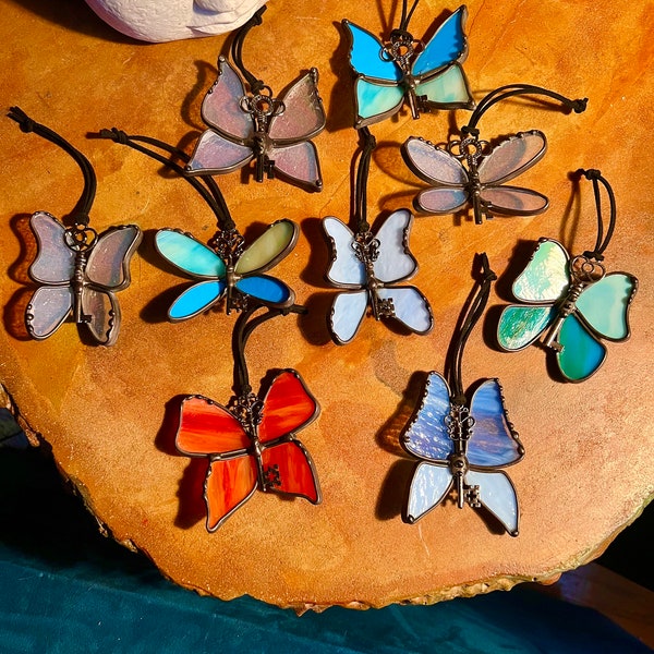 Assorted Stained Glass Butterfly Dragonfly Skeleton Keys Suncatcher