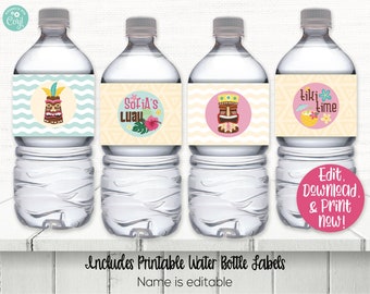 Puede incluir: Cuatro etiquetas imprimibles para botellas de agua con temática de luau. Las etiquetas presentan un ídolo tiki, flores tropicales y el texto "Sofia's Luau" y "Liki Lime".