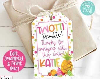 Könnte beinhalten: Druckbarer Geschenkanhänger mit einem farbenfrohen Fruchtdesign. Der Anhänger lautet "TWOTTI Fruitti! Danke, dass du mit diesem süßen KATIE gefeiert hast".