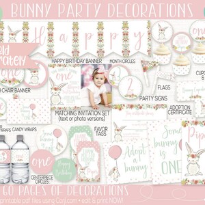 Puede incluir: Un conjunto de decoraciones de fiesta imprimibles para un primer cumplea&ntilde;os con tem&aacute;tica de conejito. Las decoraciones incluyen una pancarta, envoltorios para cupcakes, etiquetas para alimentos y una pancarta para silla alta. Las decoraciones son de color rosa, verde y blanco con detalles florales. El texto en las decoraciones dice "Some bunny is one" y "Happy Birthday Piper".
