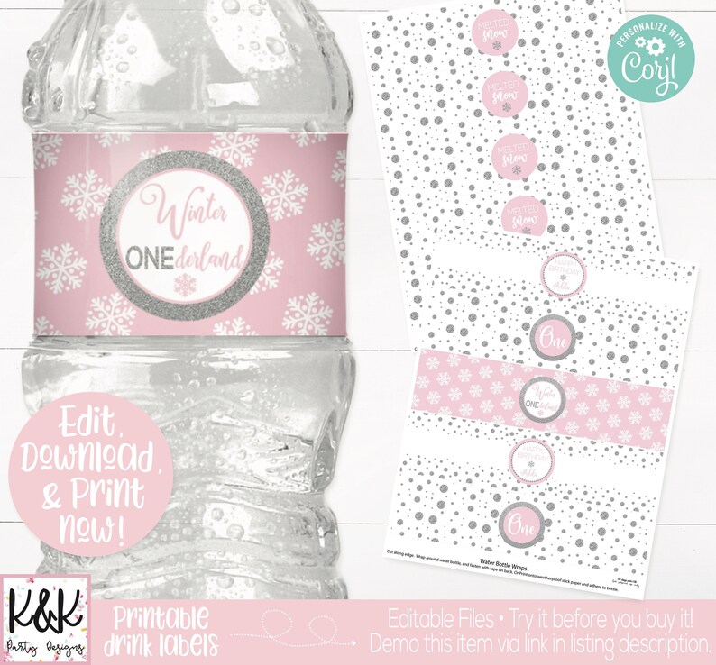Peut inclure: Etiquettes imprim&eacute;es pour bouteilles d'eau avec un motif de flocons de neige rose et argent. Les &eacute;tiquettes comportent le texte "Winter One-derland" et "One".
