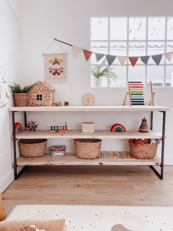 Estante Montessori Estantería Estantería Guarda juguetes Madera Niños Pared  Estantes Madera maciza Natural Rústico Grueso Juego de dormitorio Sala de  juegos Scandi Muebles -  España