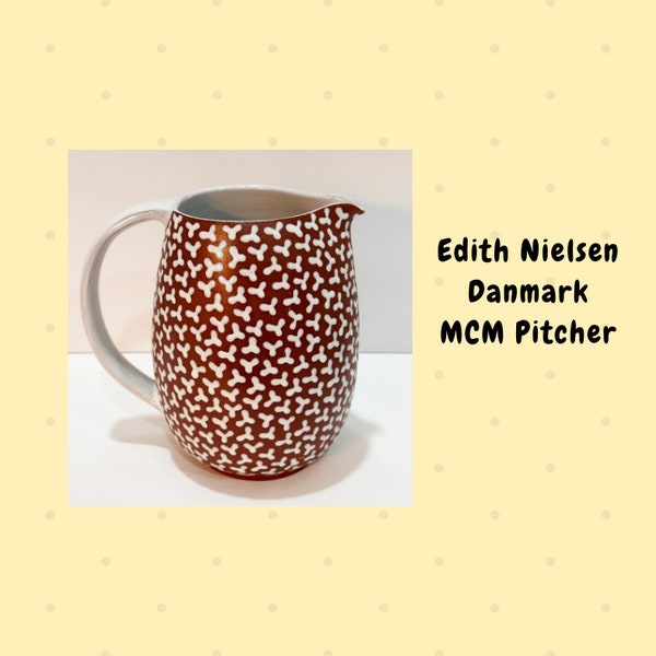 Edith Nielsen Redware Pitcher ZEUTHEN Pottery Danmark MCM Era White Triangular Slipware