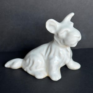 Vintage Pottery Mini SCOTTIE DOG Figurine: White Shiny Glaze, Cabinet Size, JAPAN